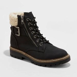 Universal Thread Black Sherpa detailed boots